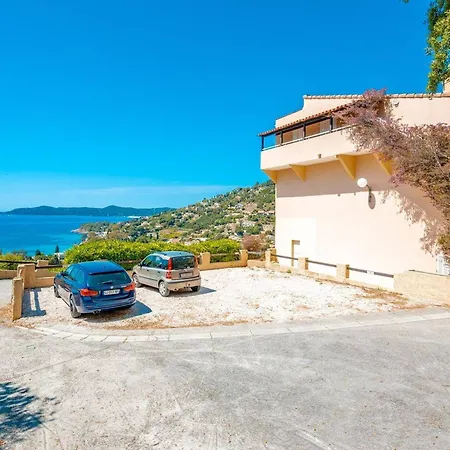 Daire Confortable Avec Terrasse, Proche Plages - Fr-1-816-1