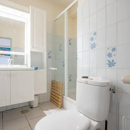 Апартаменти Confortable Avec Terrasse, Proche Plages - Fr-1-816-1 *
