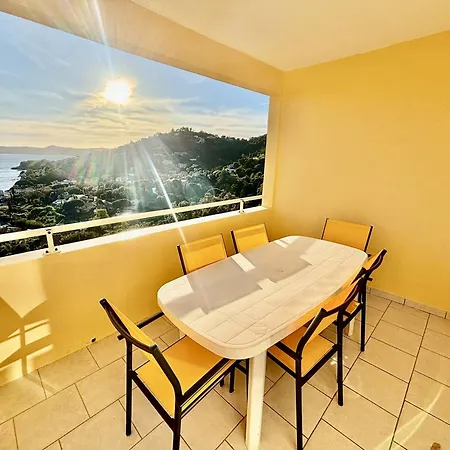 Confortable Avec Terrasse, Proche Plages - Fr-1-816-1 * Le Lavandou