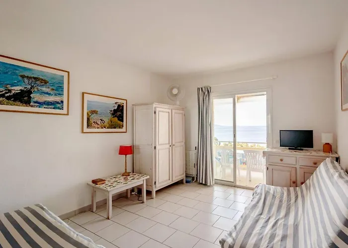 Confortable Avec Terrasse, Proche Plages - Fr-1-816-1 Lägenhet