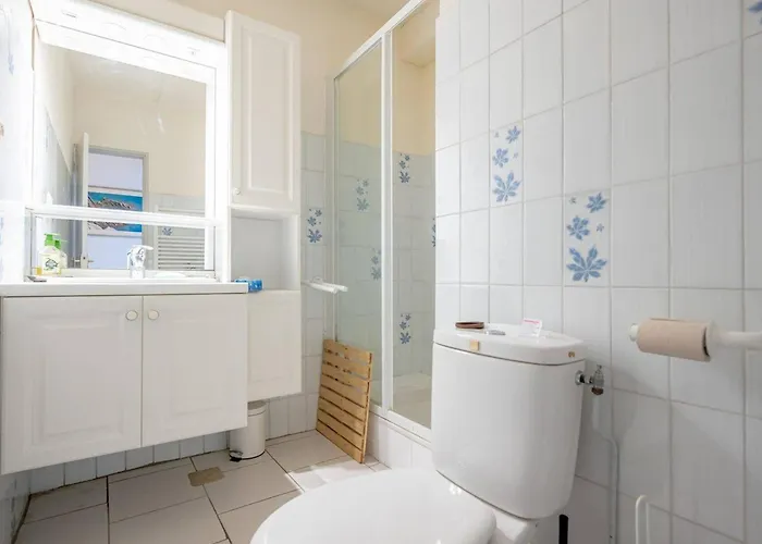 Lägenhet Confortable Avec Terrasse, Proche Plages - Fr-1-816-1 *